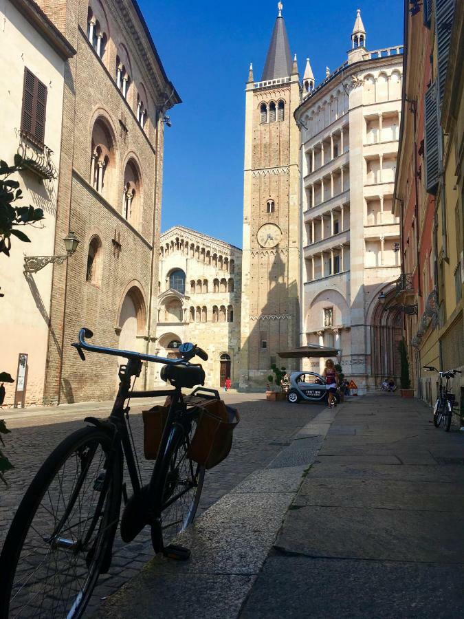 Il Balcone Dell'Angiol D 'Or Apartment Parma Luaran gambar